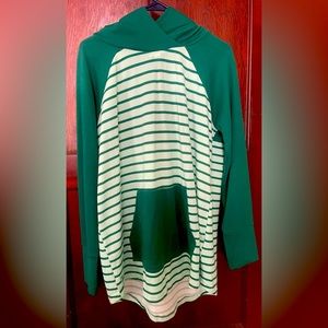 NWT LuLaRoe Amber hoodie   Size large